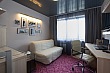 Marins Park Hotel - Люкс двухкомнатный с двуспальной кроватью и диваном - Интерьер гостиной