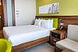 Hampton by Hilton - Номер с двуспальной кроватью (queen size) и диваном-кроватью